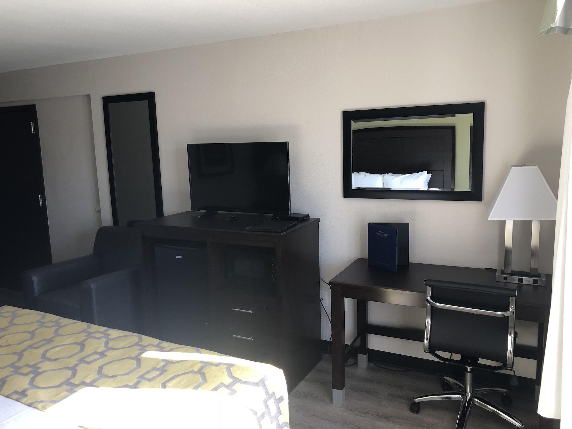 Baymont By Wyndham Phoenix I-10 Near 51St Ave מראה חיצוני תמונה