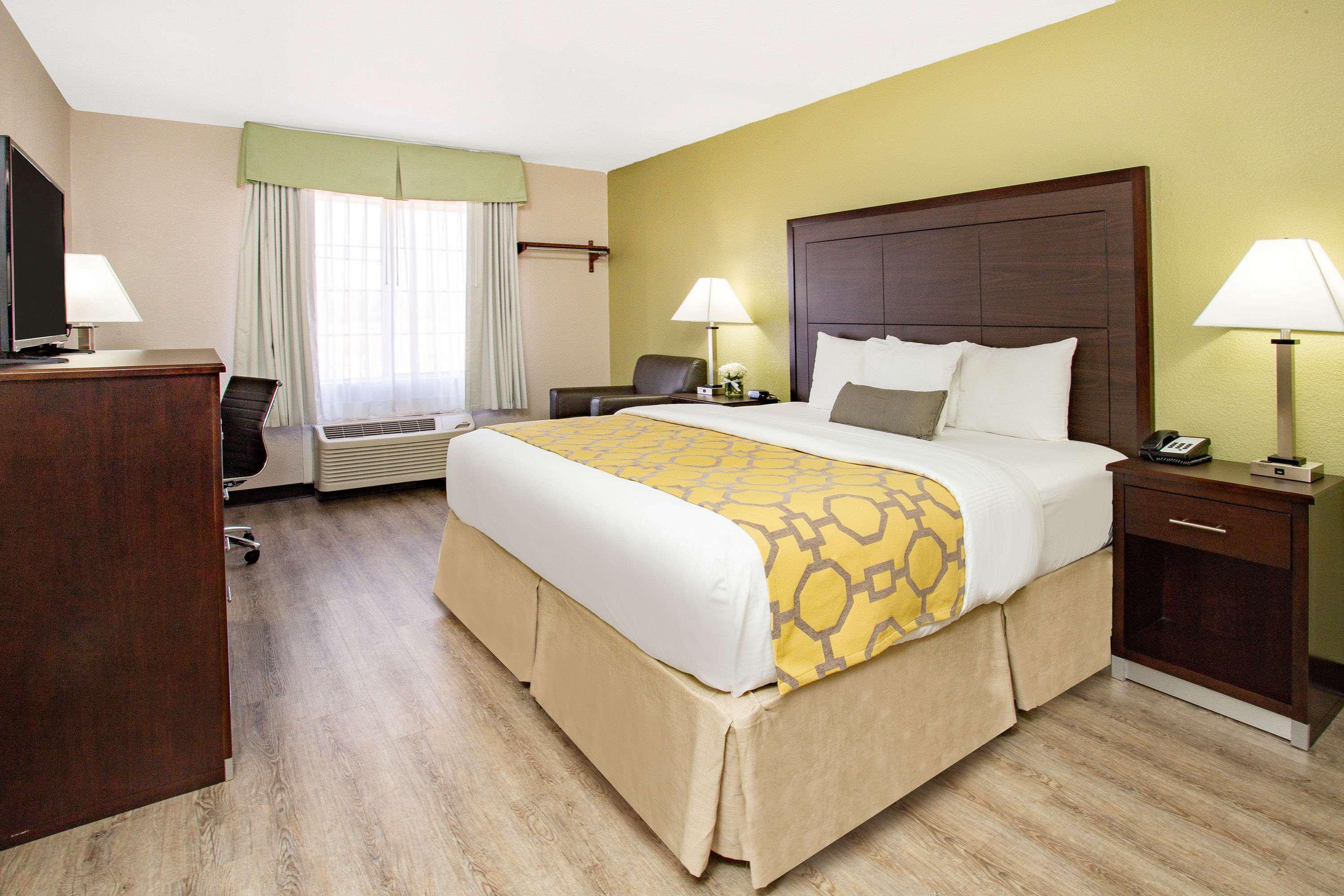 Baymont By Wyndham Phoenix I-10 Near 51St Ave מראה חיצוני תמונה