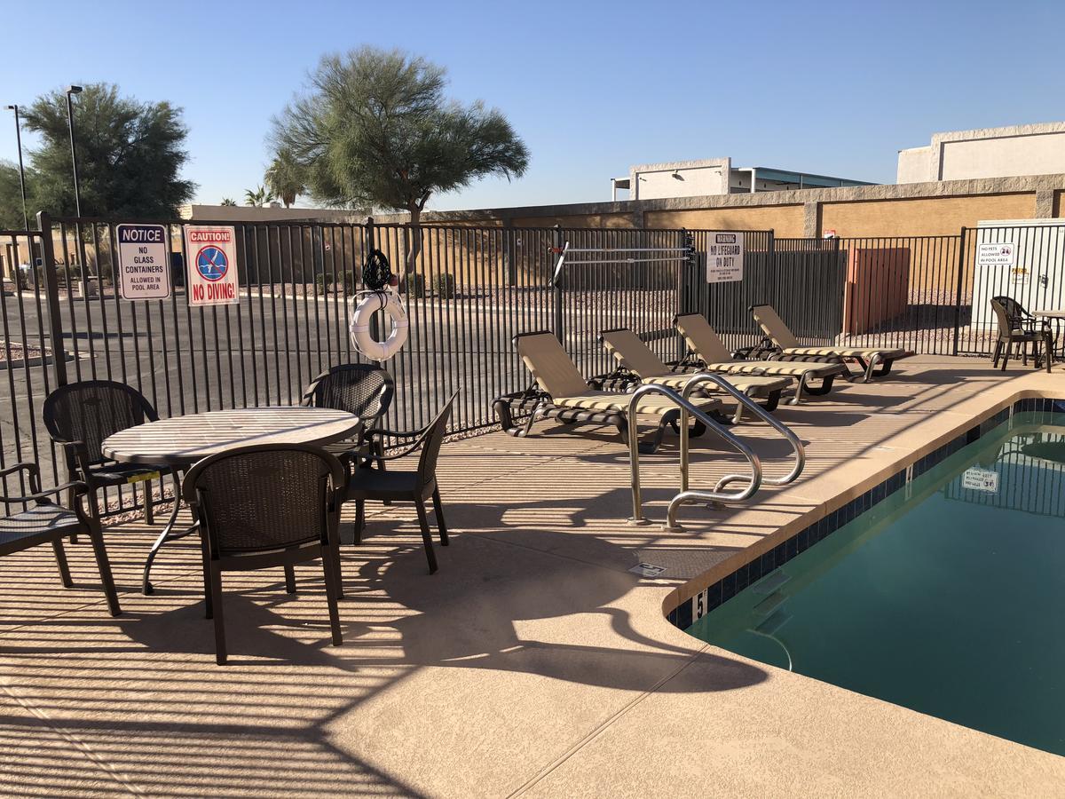 Baymont By Wyndham Phoenix I-10 Near 51St Ave מראה חיצוני תמונה