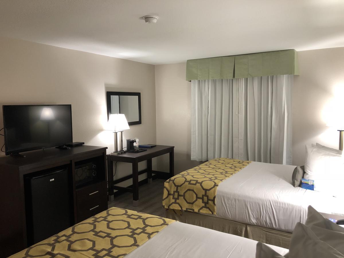 Baymont By Wyndham Phoenix I-10 Near 51St Ave מראה חיצוני תמונה